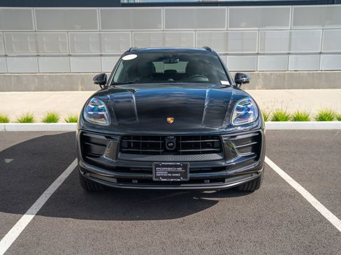 Certified 2026 Porsche Macan AWD/4WD image 6