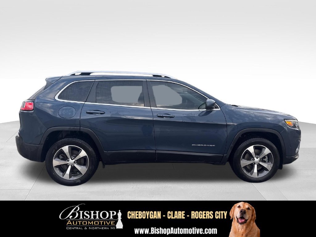 Used 2021 Jeep Cherokee Limited w/ Mopar Interior Package AWD/4WD image 12