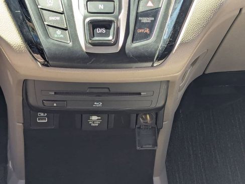 Used 2023 Honda Odyssey Touring image 17