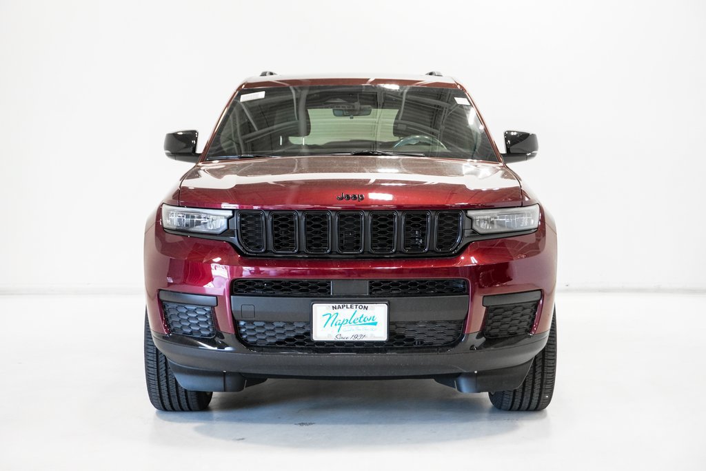 Used 2025 Jeep Grand Cherokee L Altitude AWD/4WD image 3