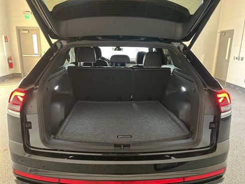 New 2026 Volkswagen Atlas Cross Sport SEL Premium R-Line AWD/4WD image 37