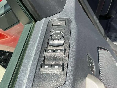 Used 2022 Ford F250 Lariat w/ Lariat Ultimate Package AWD/4WD image 26