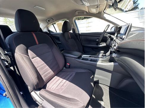 Used 2025 Nissan Sentra SR FWD image 4