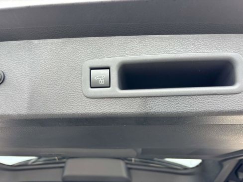 New 2026 Toyota Sienna XSE image 5