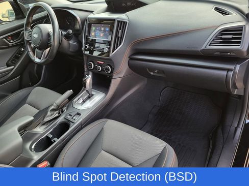 Used 2022 Subaru Crosstrek 2.0i Premium w/ Moonroof Package image 7