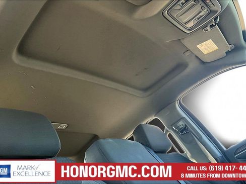 Used 2022 Chevrolet Silverado 1500 LT AWD/4WD image 27