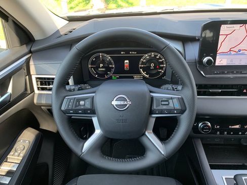 New 2026 Nissan Rogue SL AWD/4WD image 10