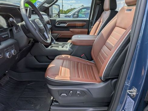 New 2026 GMC Sierra 3500 Denali Ultimate w/ LPO, Black Badging Package AWD/4WD image 15