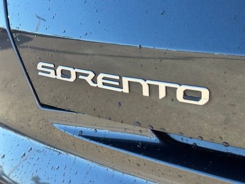 Certified 2023 Kia Sorento SX FWD image 11