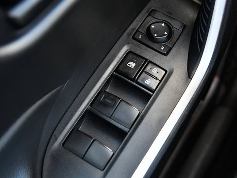 Used 2024 Toyota RAV4 LE AWD/4WD image 31