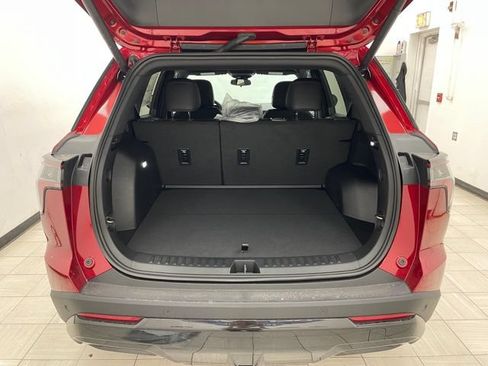New 2026 Chevrolet Equinox RS w/ Convenience Package III AWD/4WD image 12