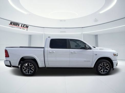 New 2026 RAM 1500 Laramie w/ Laramie Preferred Package AWD/4WD image 2