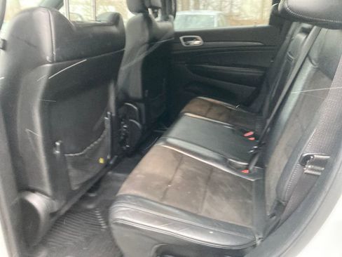 Used 2019 Jeep Grand Cherokee Altitude image 32