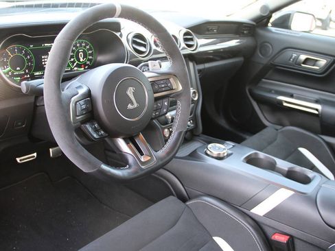 Used 2021 Ford Mustang Shelby GT500 w/ Carbon Fiber Track Pack RWD image 19