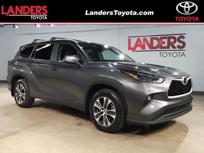 Used 2023 Toyota Highlander XLE