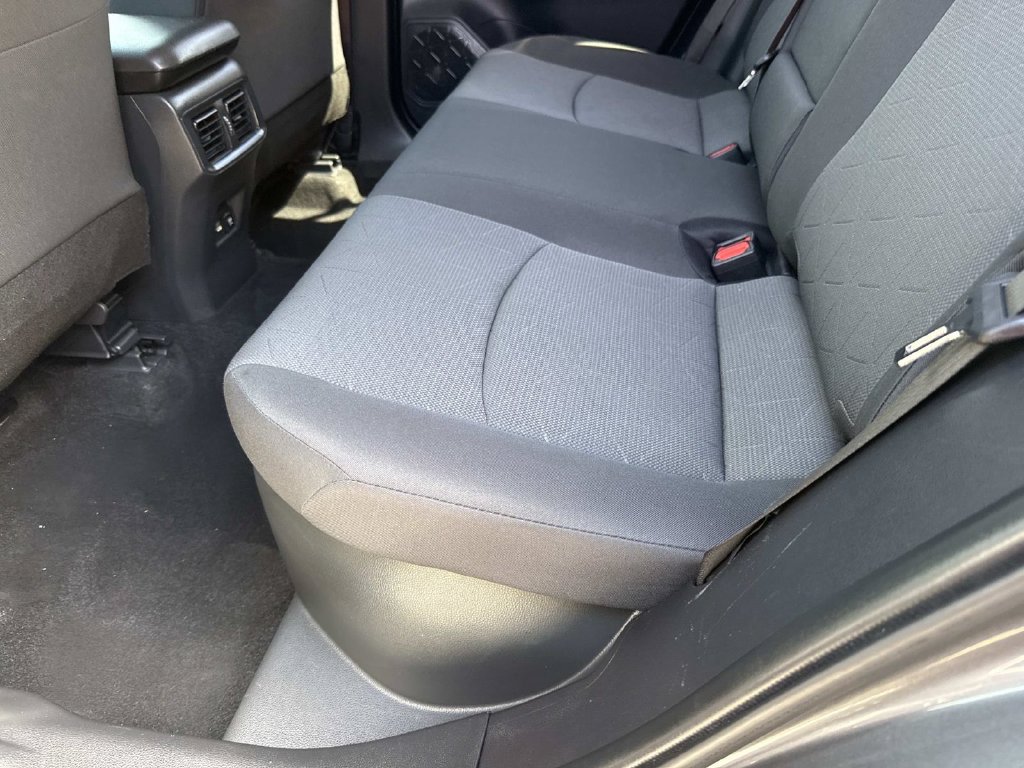 Used 2019 Toyota RAV4 XLE w/ Convenience Package AWD/4WD image 16