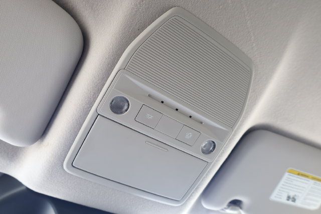 Used 2025 Nissan Kicks SR FWD image 27