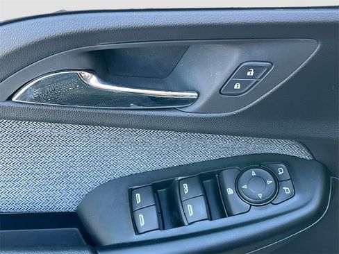 Used 2022 Chevrolet TrailBlazer LT w/ LPO, Blackout Package image 18