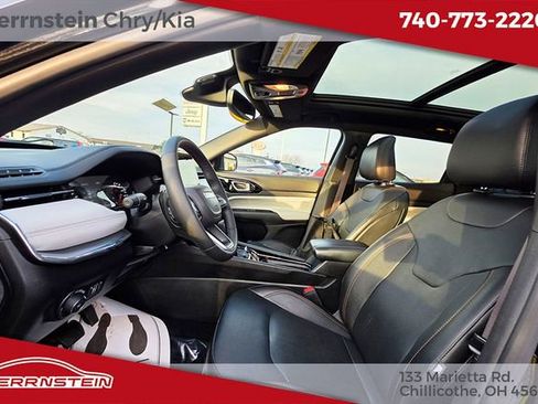 Used 2023 Jeep Compass Limited w/ Sun and Sound Group image 22