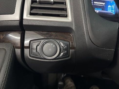 Used 2013 Ford Explorer Limited image 40