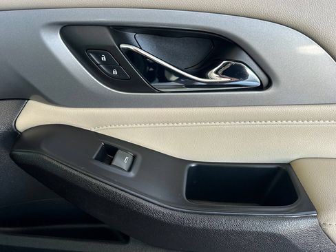 Certified 2023 Chevrolet Traverse LS FWD image 23
