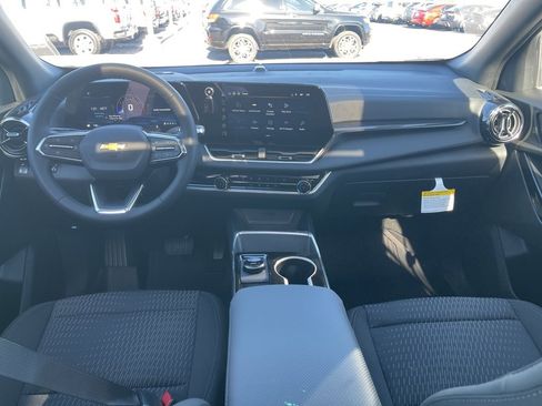 New 2026 Chevrolet Equinox LT w/ LPO, Floor Liner Package image 14