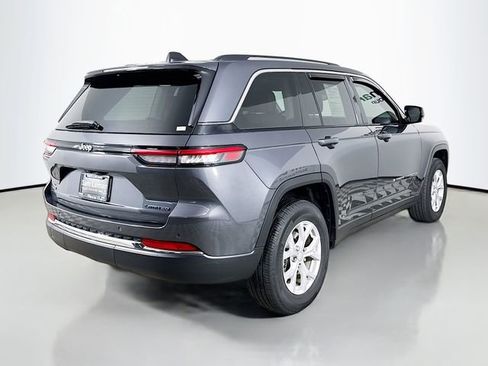 Used 2023 Jeep Grand Cherokee Limited w/ Trailer Tow Prep Group (B) image 7