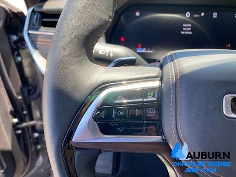 Used 2025 Jeep Grand Cherokee L Summit w/ Obsidian Package AWD/4WD image 43