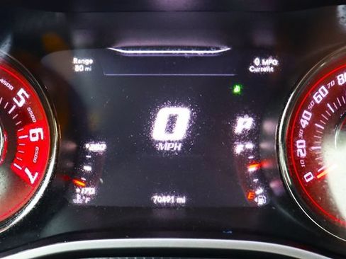 Used 2018 Dodge Challenger SRT Hellcat RWD image 38