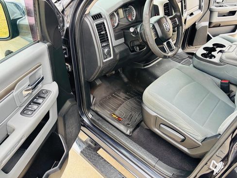 Used 2017 RAM 1500 Classic SLT image 16