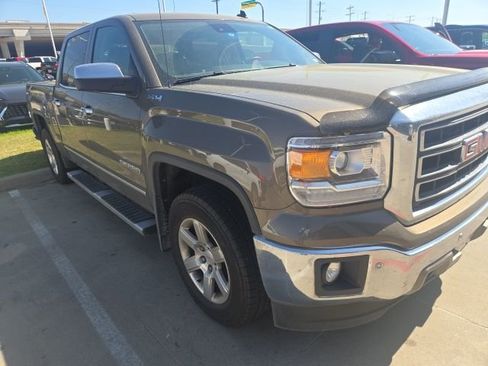 Used 2014 GMC Sierra 1500 SLT w/ Driver Alert Package image 2