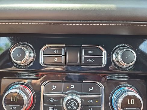 Used 2023 GMC Yukon Denali Ultimate w/ LPO, Floor Liner Package AWD/4WD image 34