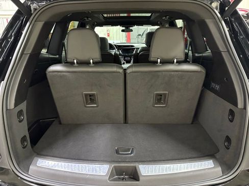 Used 2025 Cadillac XT6 Premium Luxury image 14