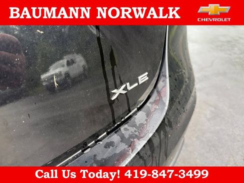 Used 2013 Toyota Avalon XLE Touring FWD image 11