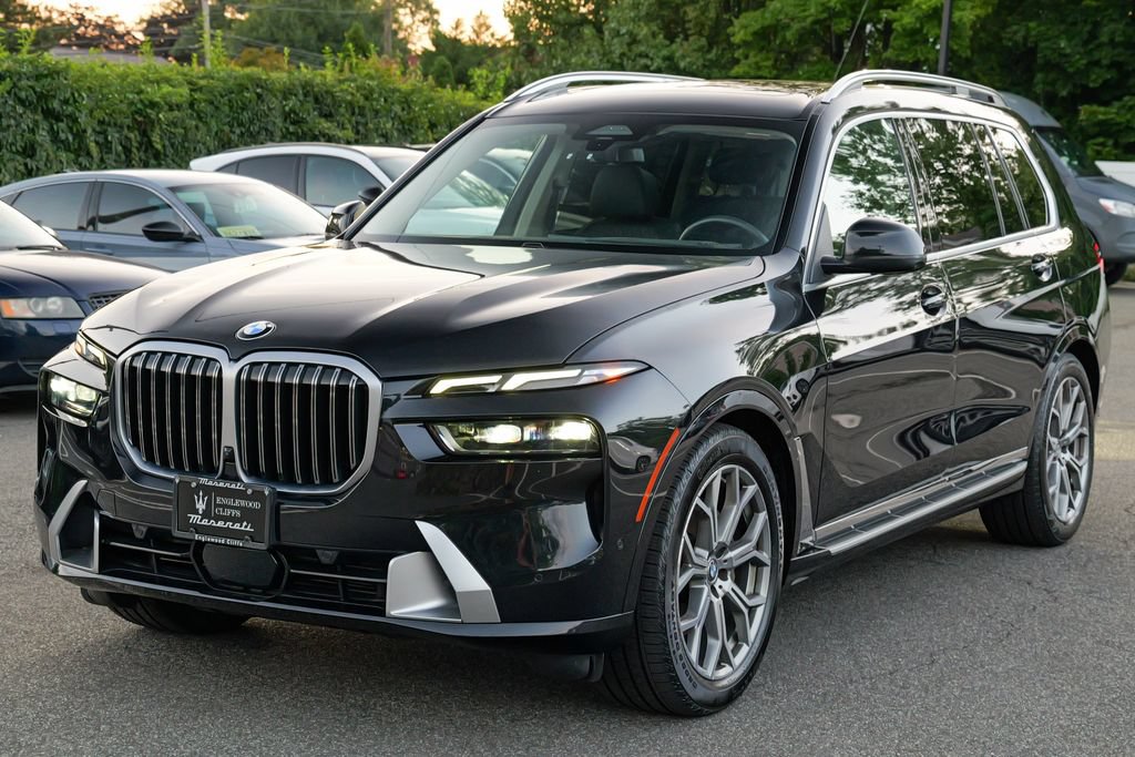 Used 2026 BMW X7 xDrive40i AWD/4WD image 3
