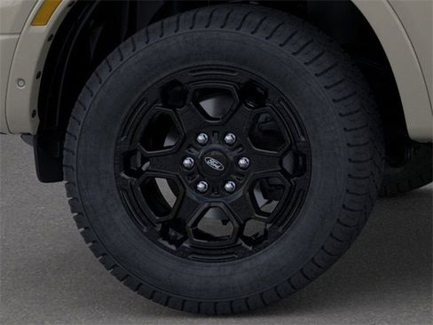 New 2025 Ford Ranger Lariat w/ FX4 Off-Road Package image 19