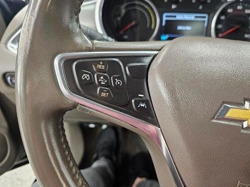Used 2017 Chevrolet Malibu Hybrid w/ Leather Package FWD image 11