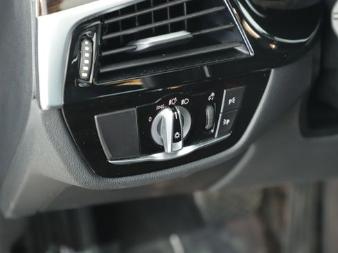 Used 2023 BMW 530i w/ Convenience Package image 18