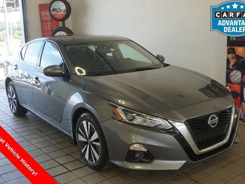 Used 2020 Nissan Altima 2.5 SV AWD/4WD image 1