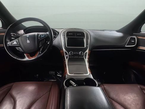 Used 2017 Lincoln MKX Reserve FWD image 9