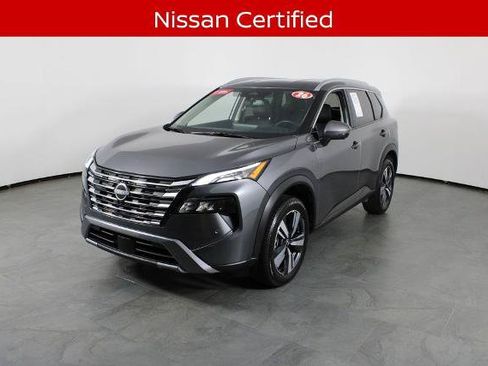 Certified 2026 Nissan Rogue SL FWD image 2