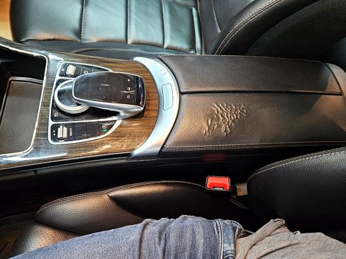 Used 2015 Mercedes-Benz C 300 Sedan image 21