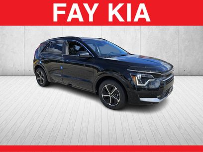 New 2025 Kia Niro SX