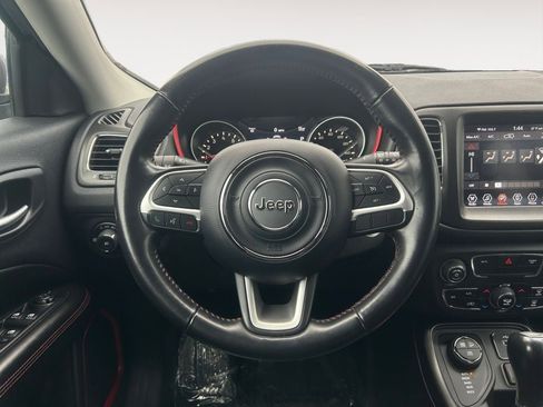 Used 2020 Jeep Compass Trailhawk image 14