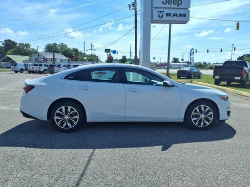 Used 2020 Chevrolet Malibu LT FWD image 5