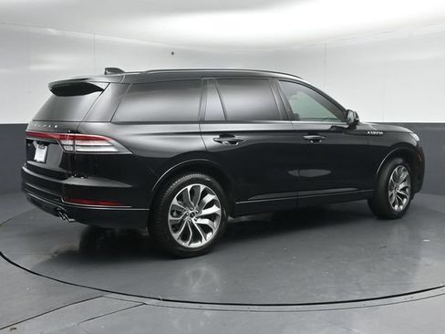 Certified 2025 Lincoln Aviator AWD w/ Jet Appearance Package image 7