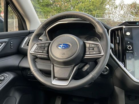 Used 2025 Subaru Ascent Limited AWD/4WD image 23