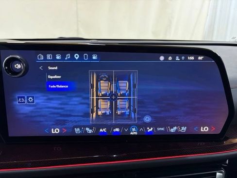 Used 2024 Chevrolet Traverse RS AWD/4WD image 60