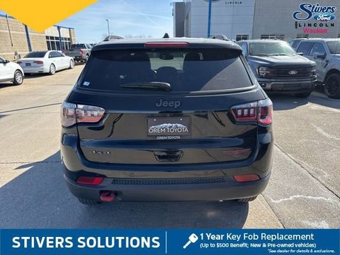 Used 2024 Jeep Compass Trailhawk image 5