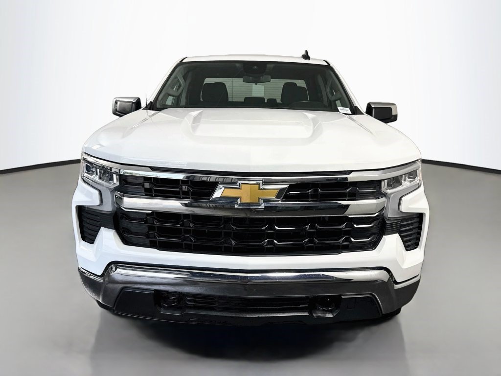 Used 2024 Chevrolet Silverado 1500 LT AWD/4WD image 2